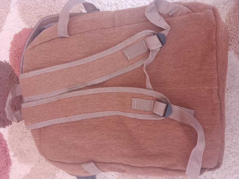 Ghiozdan nou, nefolosit