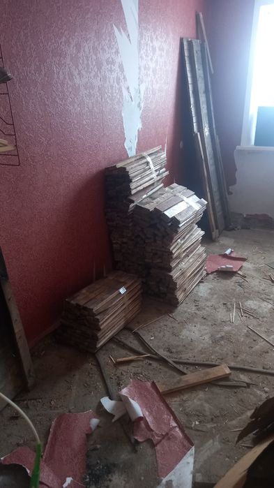 Отдам доски и дрова.