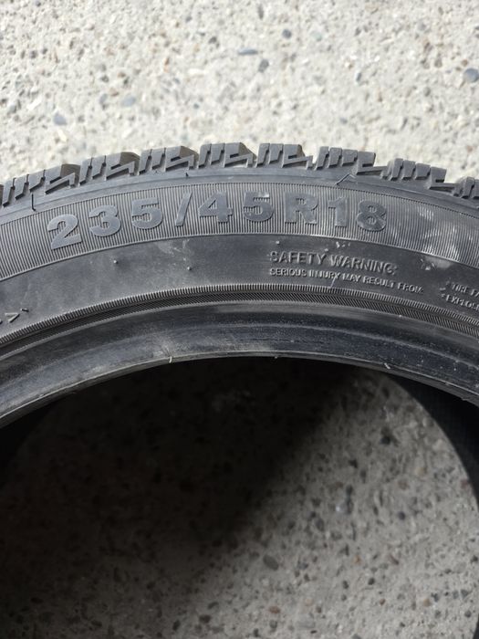 Шины зимние 235/45/18