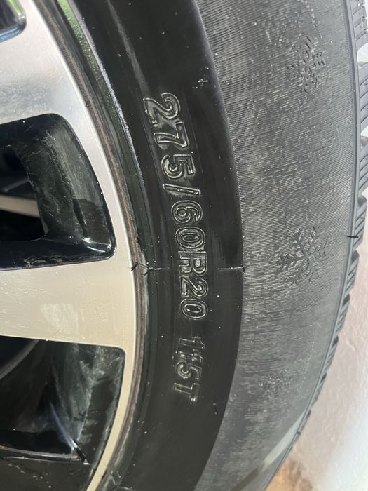 Зимные шины с дисками 275/60/R20