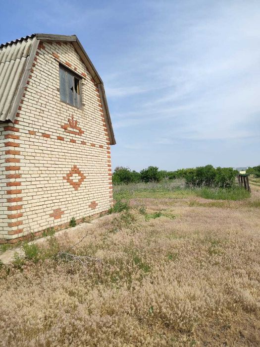 Продам дачный участок (дом)