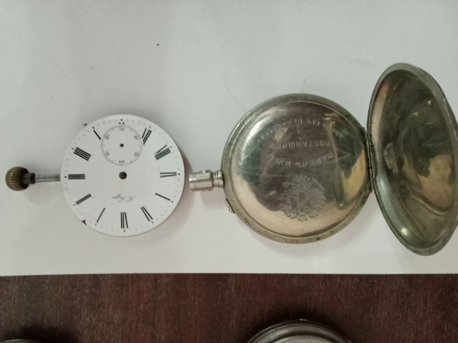 Срочна продается часы