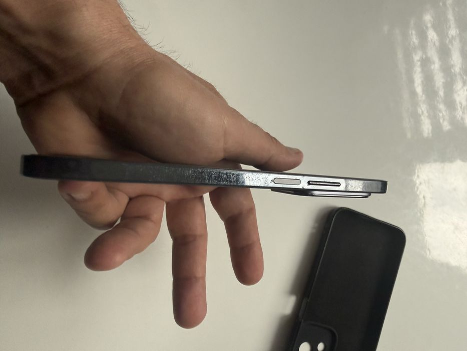 Телефон Honor 200 lite