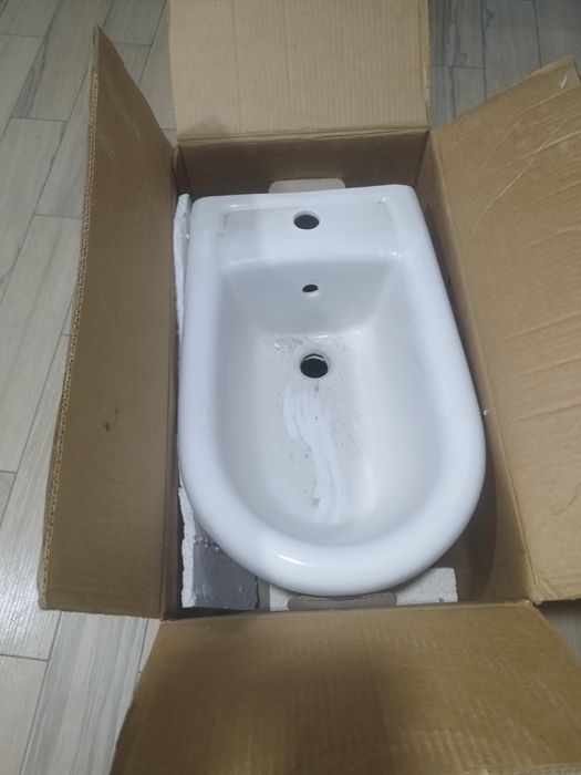 Раковина (б/д) сотилади янги керамин