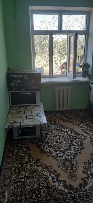 Chirchiq toroiski fiskulturni institut oldida. Srochni