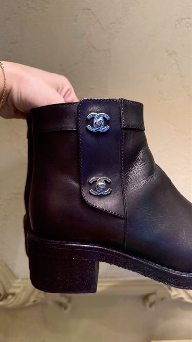 Сапожки Chanel онигинал 38 р
