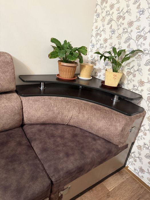 Продаю диван в отличном состоянии