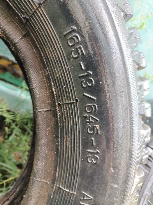 продам зимние шипованные шины