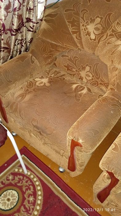 Продам диван и 2 кресла