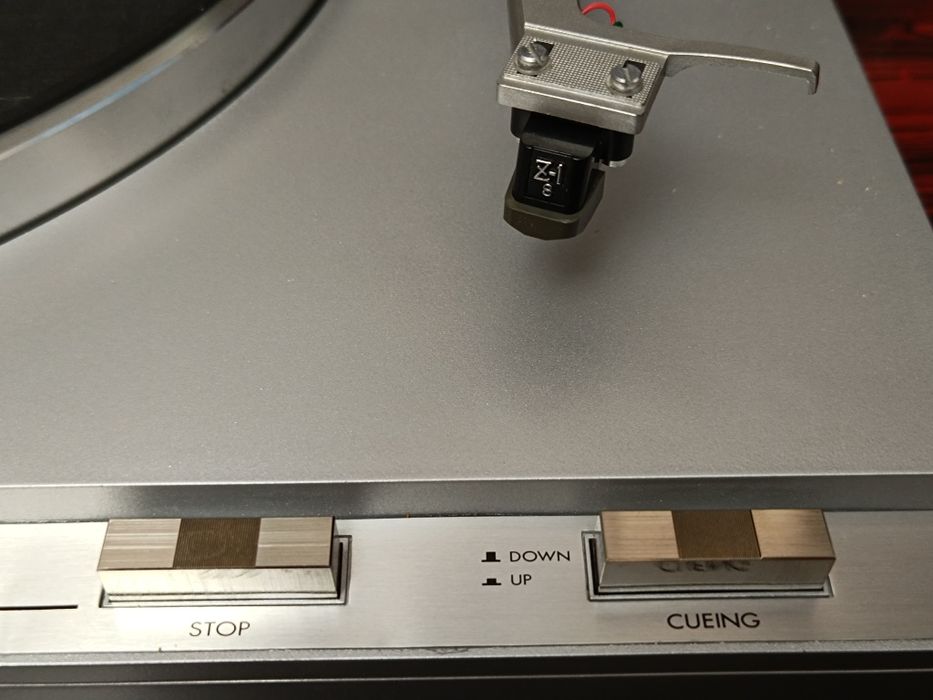 Проигрыватель JVC L-A21.