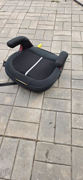 ÎNĂLȚĂTOR copii 7-10 ani PegPerego, stare excelenta cu isofix
