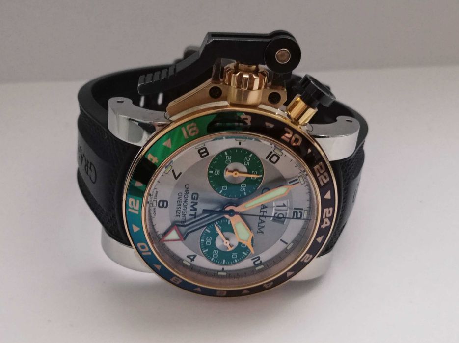 Graham Chronofighter Oversize GMT 47mm 18ct gold/steel