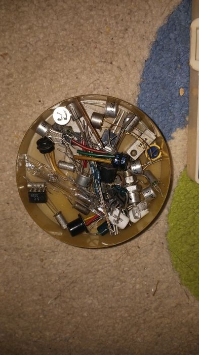 Tranzistoare diode sigurante rezistente  vechi