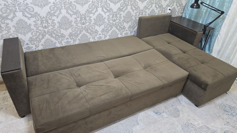 Продам диван угловой