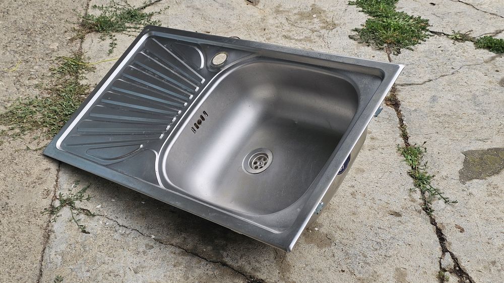 Vand chiuveta inox si baterie inox