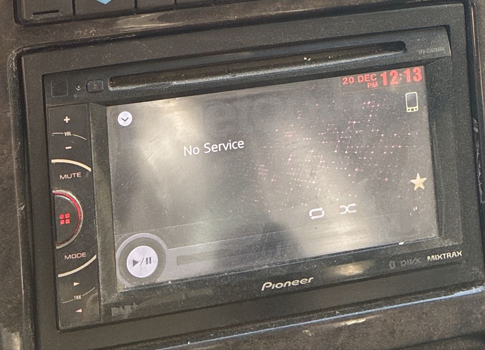 Продавам мултимедиа pioneer AVH-X3500DAB