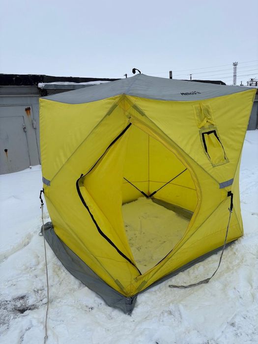 Продам палатку зимнюю в хорошем состоянии высота 1.8 метров