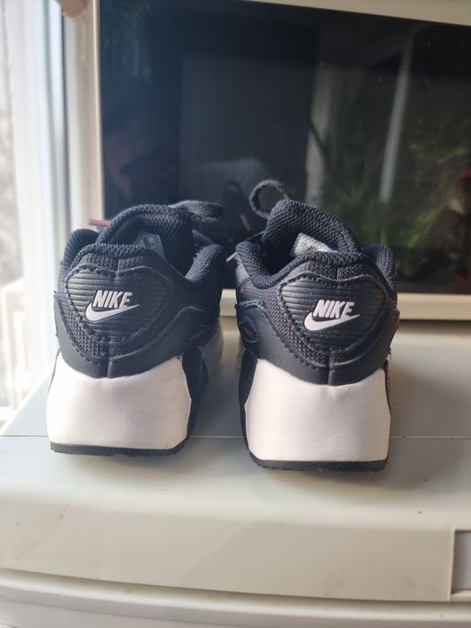 Nike air max детски 27 номер