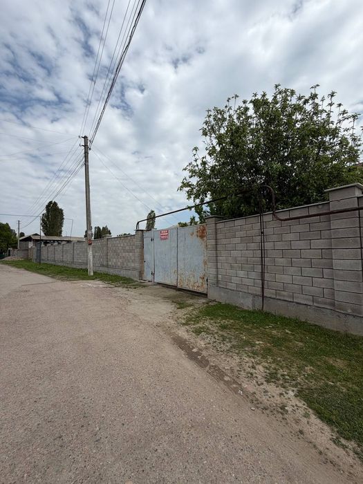 Продаётся частный дом с участком 25 соток (рядом с городом)