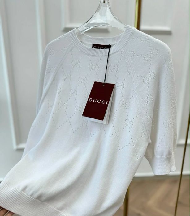 Дамска блузка GUCCI в два цвята бял и черен / универсален размер най-високо качество