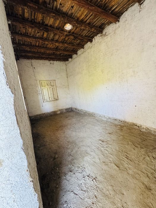 Hovli sotiladi tez va arzon