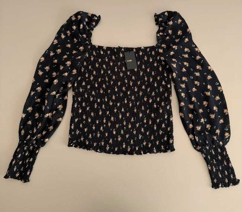 Top cropped cu mânecă lungă, Maje