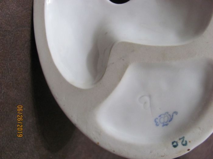 статуэтка лфз бульдог .