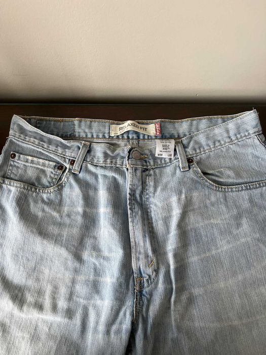 Джинсы  Levi Strauss