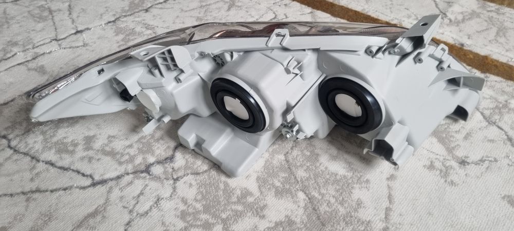 Фары Tayota Kamri