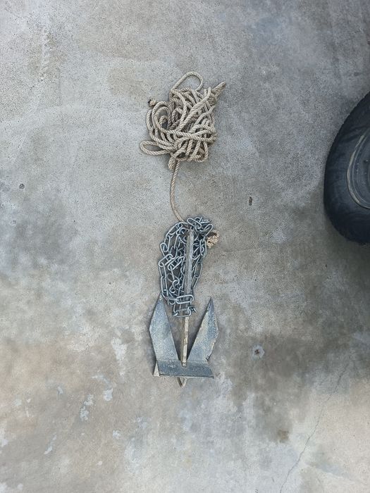 Barca cu motor Yamaha 40cp și peridoc înmatriculat