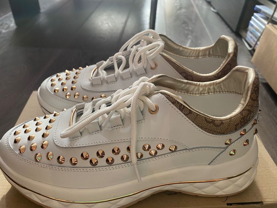 Продавам обувки GUESS Сникърси Kyra FLPKYR LEM12 Бял като нови