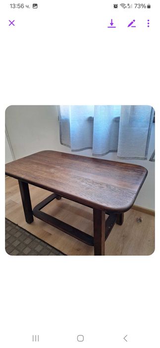 Старинен шкаф и маса