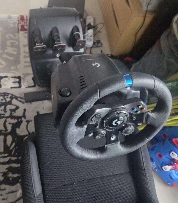 Volan Logitech G923 TRUEFORCE Sim pentru Xbox One, Xbox Series X/S si
