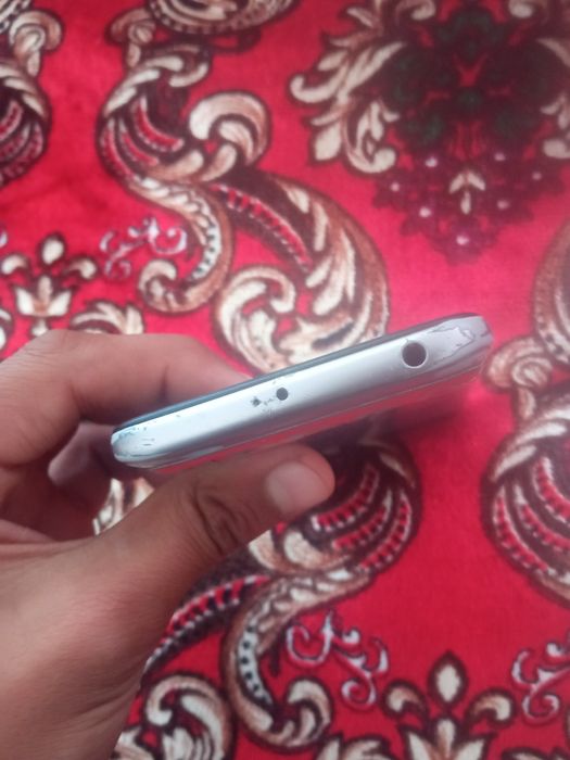 Srochna sotiladi Xiomi Redmi