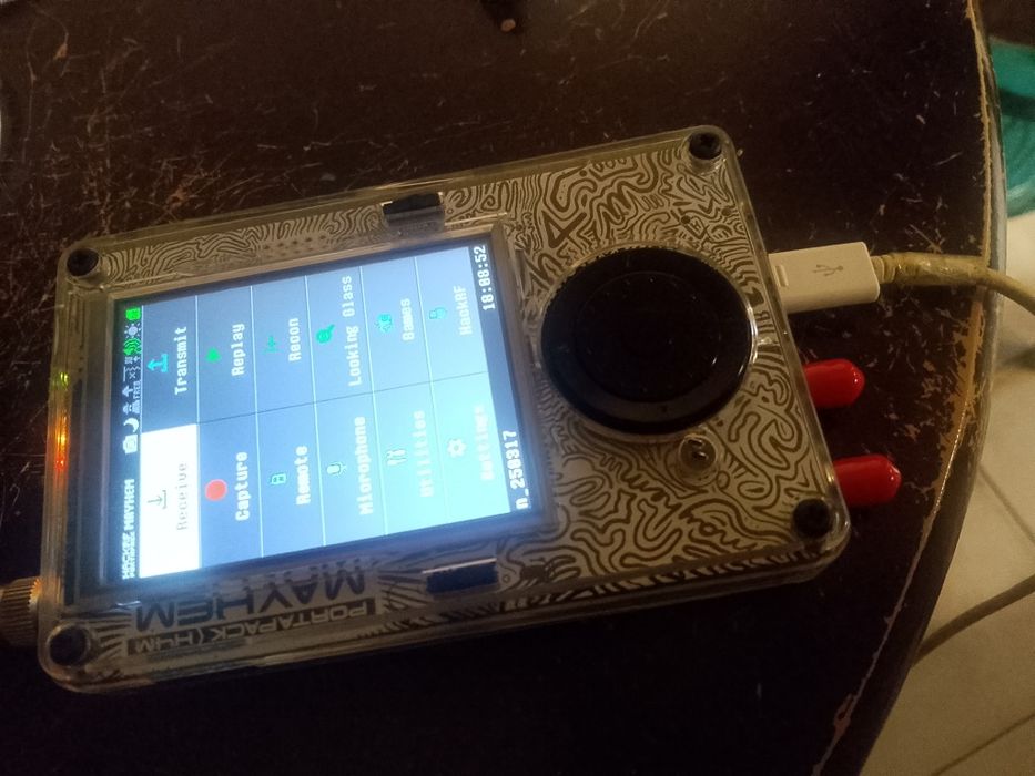 HACKRF+MAYHEN4  analizator radio frecventa