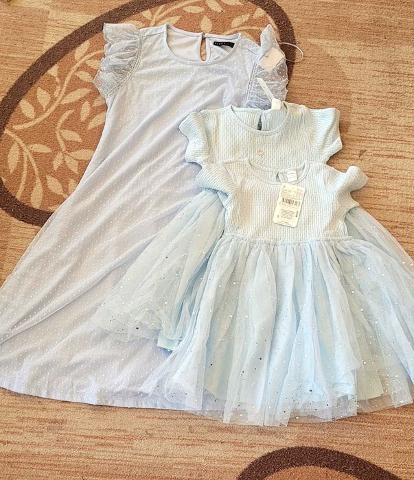 Рокли за мама и близначки