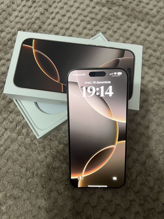 Iphone 16 Pro Max, 512GB - Desert Titanium | Stare excelentă