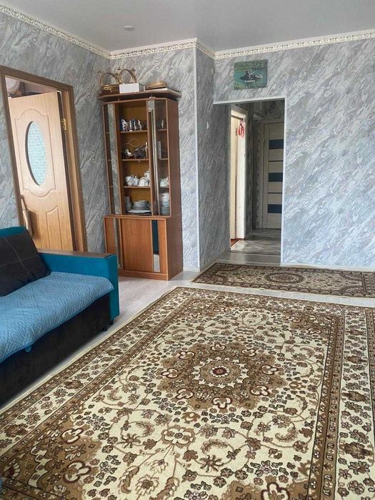 Продается трех комнатная квартира