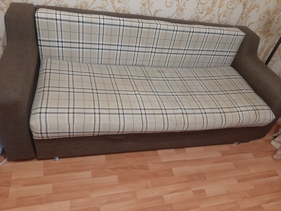 Отдам даром диван