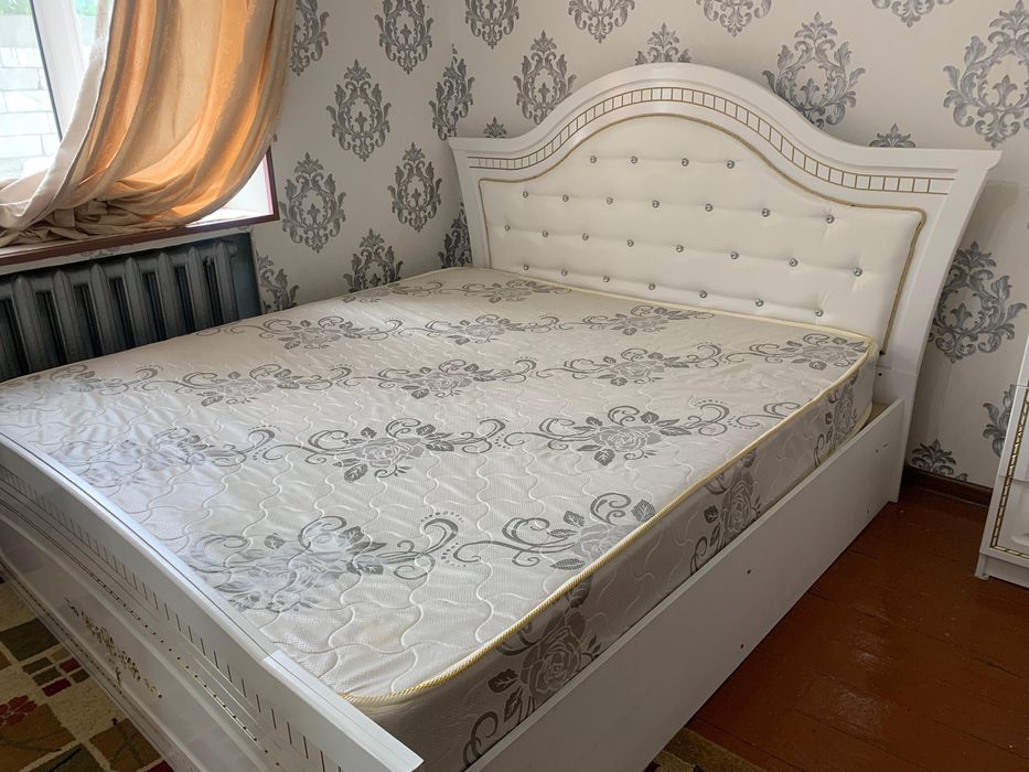 Спальная гарнитура