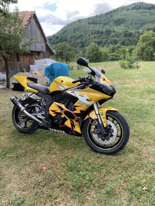 Vând/Schimb  Yamaha YZF-R6 VR46 Limited Edition 2006 – 30.000 km