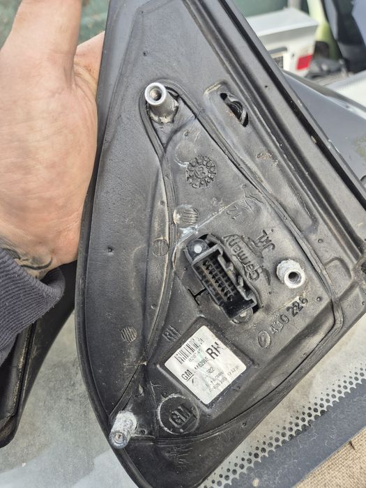 Оригинални  Ел.Огледала за Опел Астра H 2004-2009Г