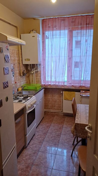 Închiriez apartament 2 camere