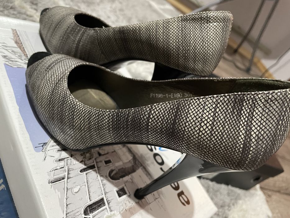 Женские туфли