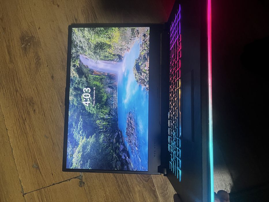 Vand asus rog strix g712LU i7