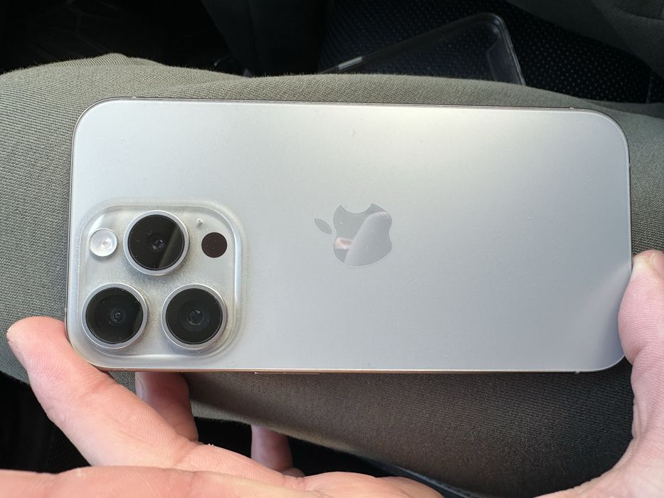 Продам iphone 15 pro 128 gb