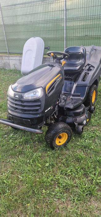 Vand tractor de tuns iarba