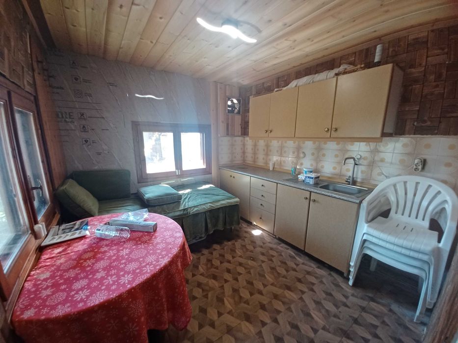 Продава къща с площ 50м2 с двор 160м2 в Паралия Врасна, Северна Гърция