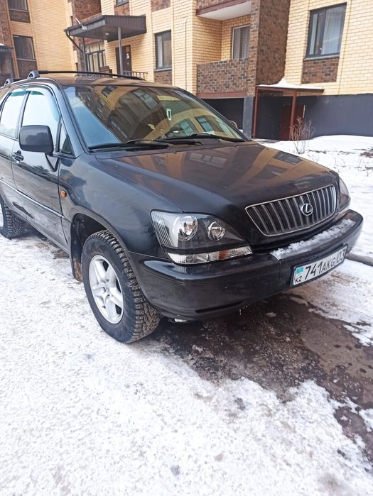 Продам машину Лексус Рх 300