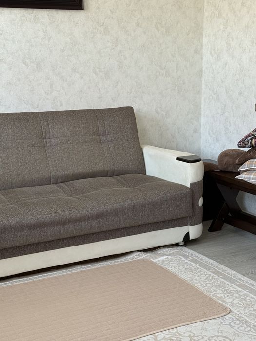 Диван серый продам